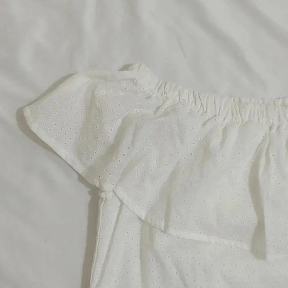 Lucky Brand Cold Shoulder Top, Color White Size M - Picture 3 of 11